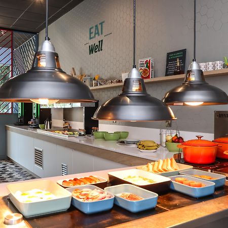 Holiday Inn Bournemouth By Ihg Ngoại thất bức ảnh