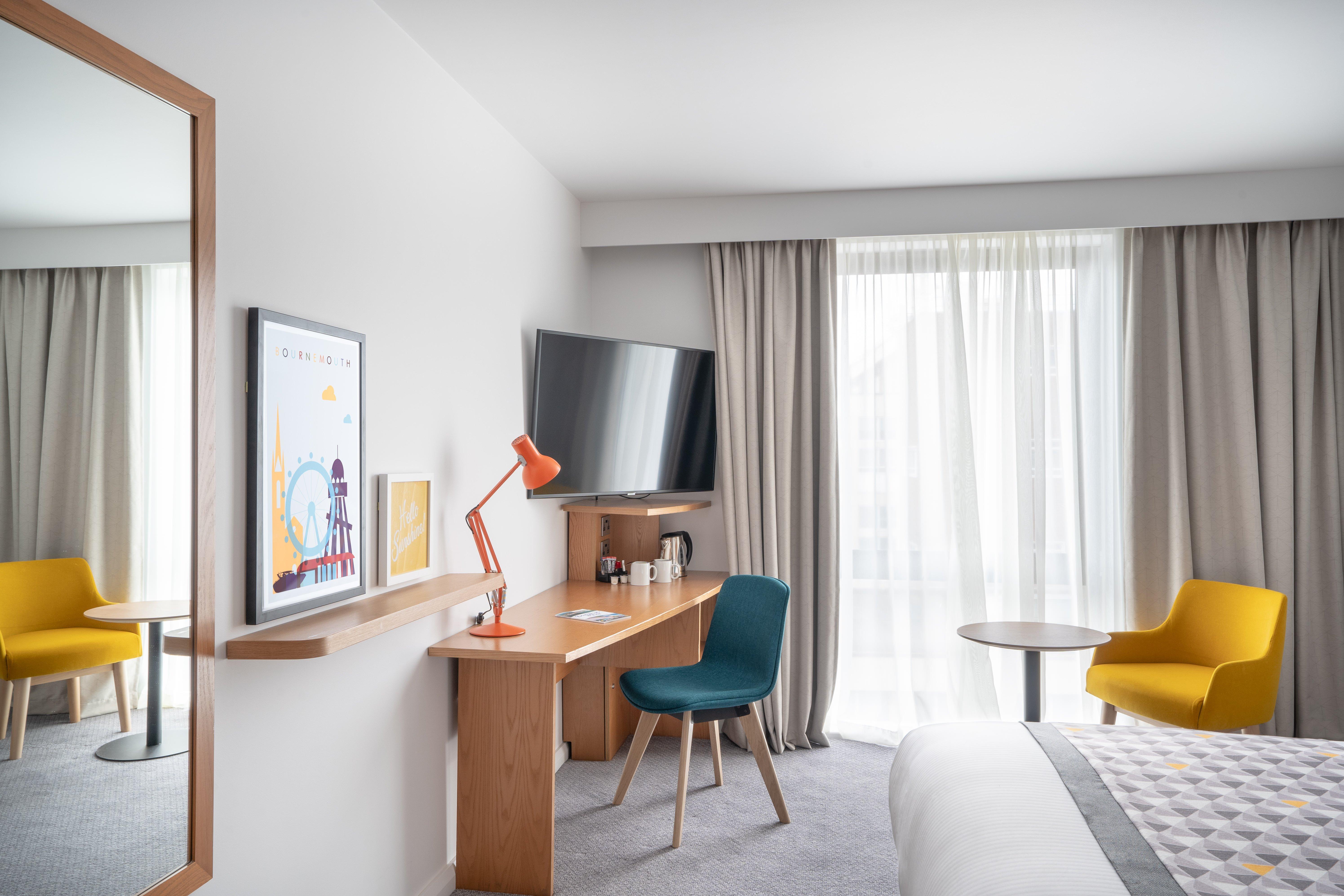 Holiday Inn Bournemouth By Ihg Ngoại thất bức ảnh