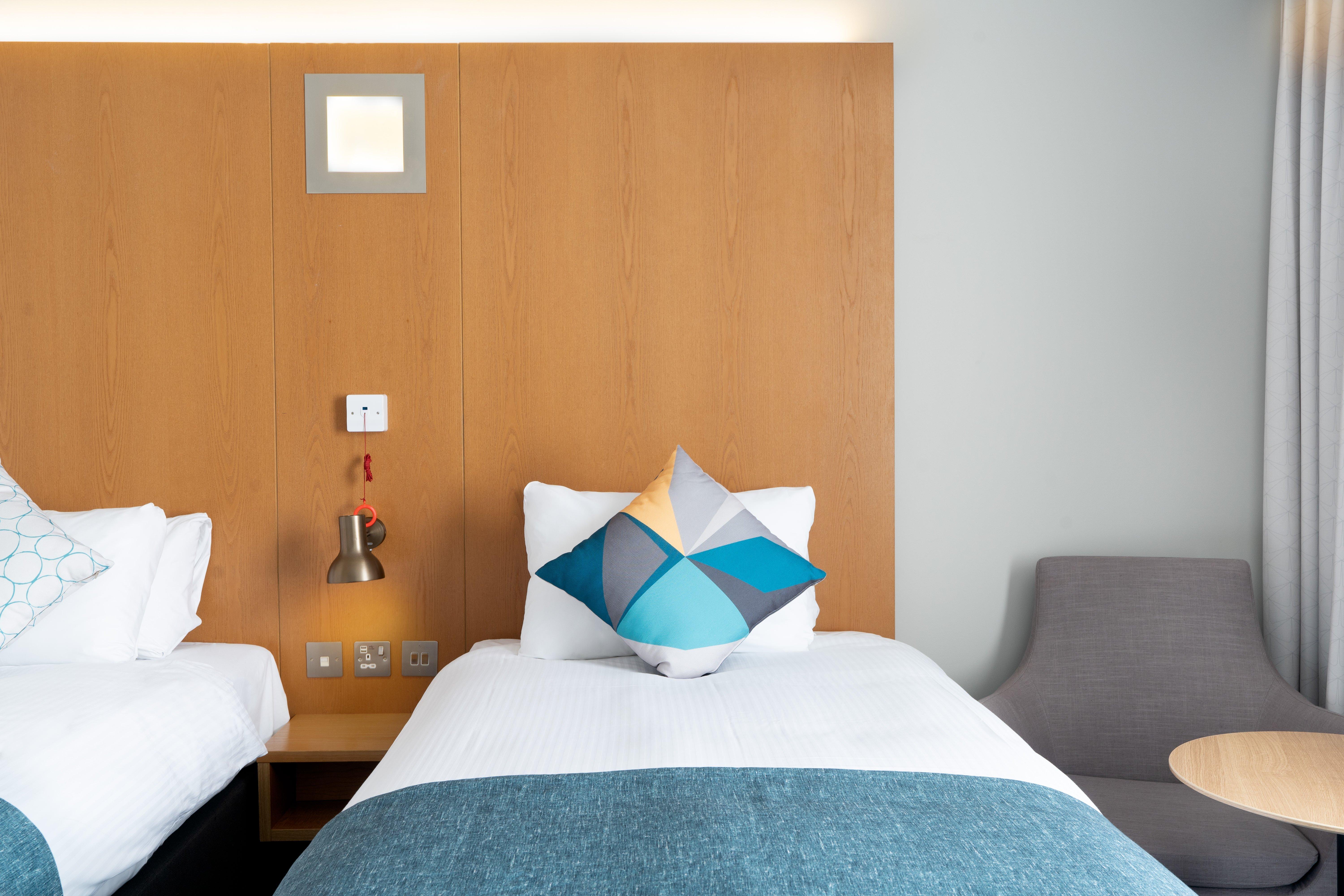 Holiday Inn Bournemouth By Ihg Ngoại thất bức ảnh