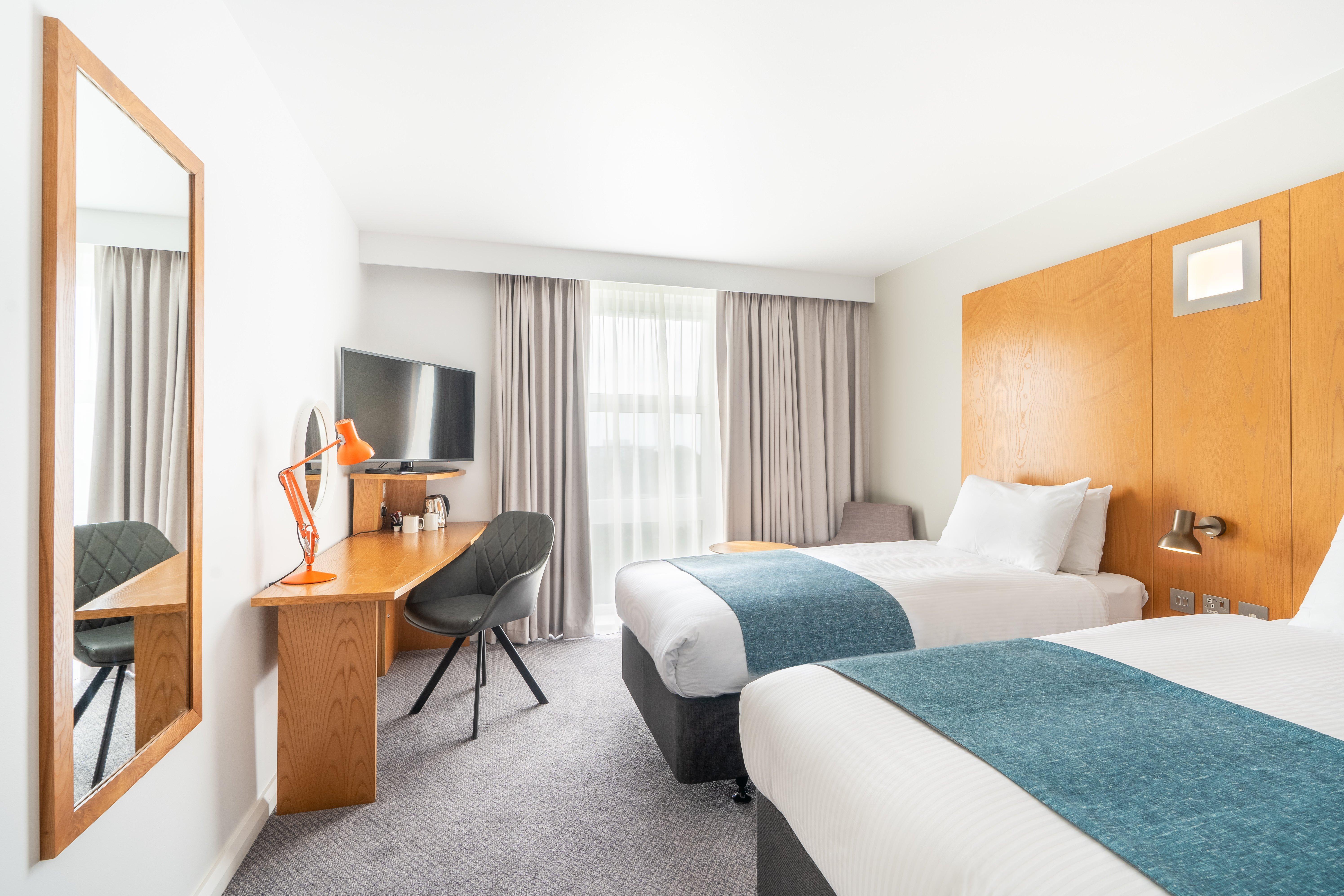 Holiday Inn Bournemouth By Ihg Ngoại thất bức ảnh