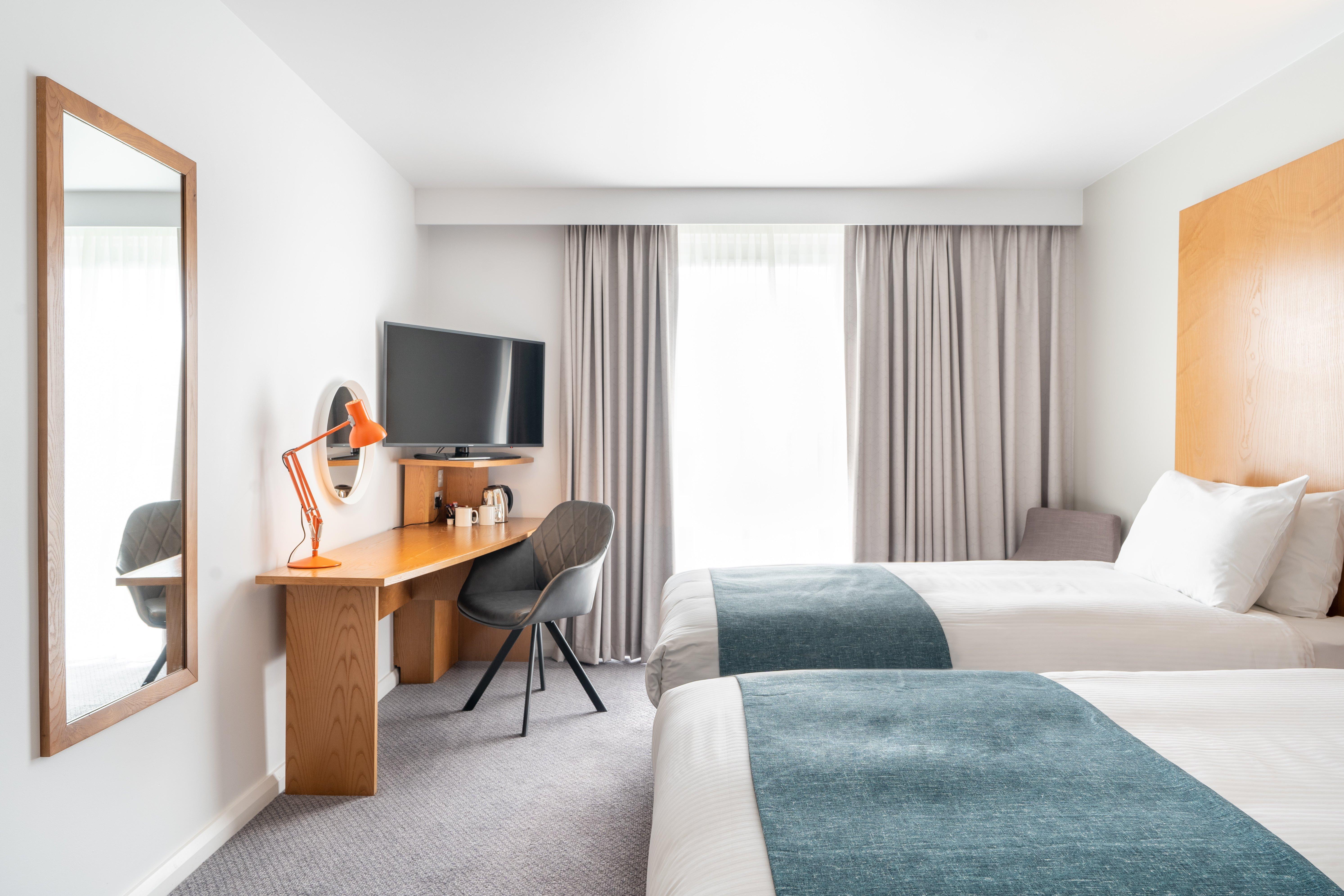 Holiday Inn Bournemouth By Ihg Ngoại thất bức ảnh