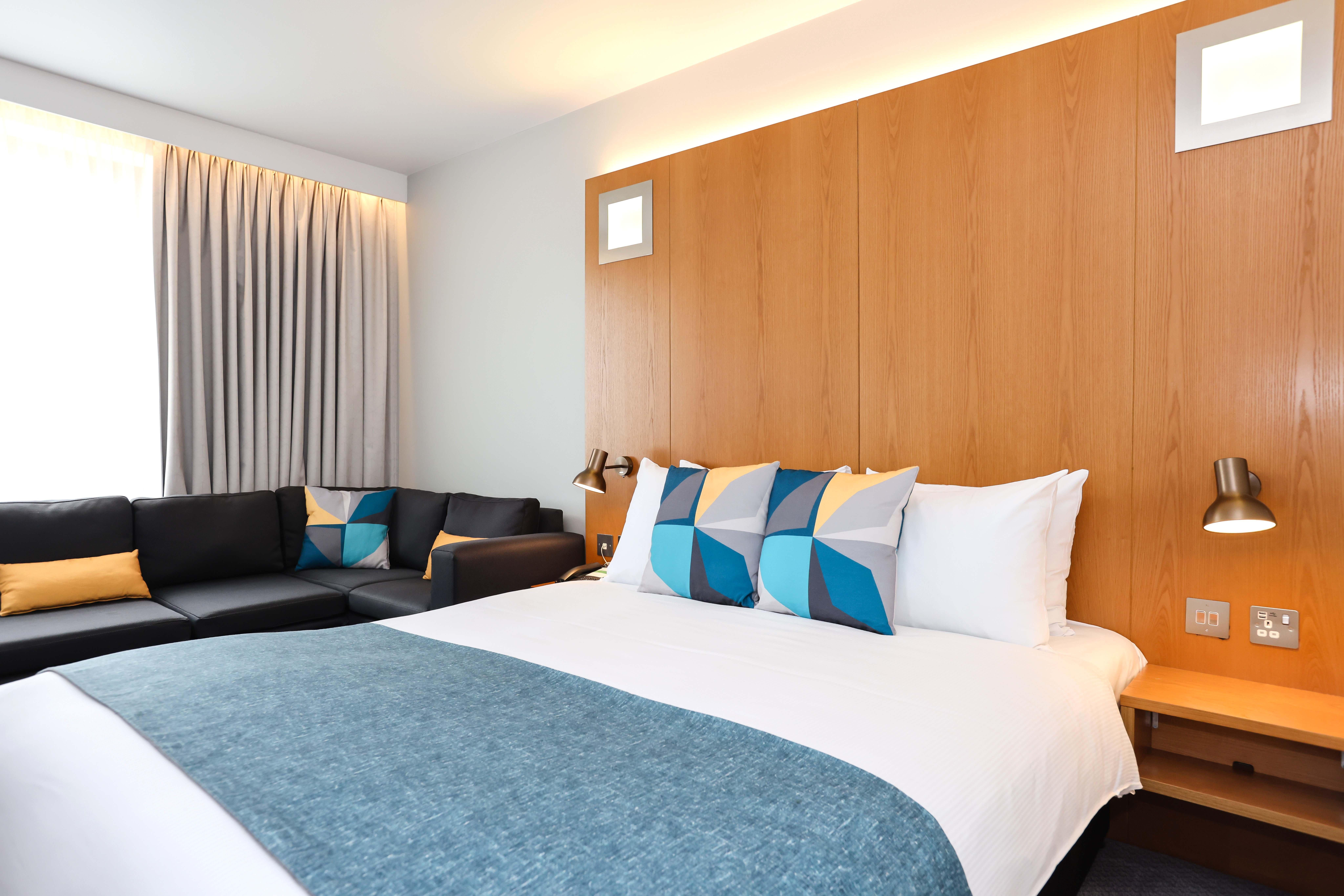 Holiday Inn Bournemouth By Ihg Ngoại thất bức ảnh