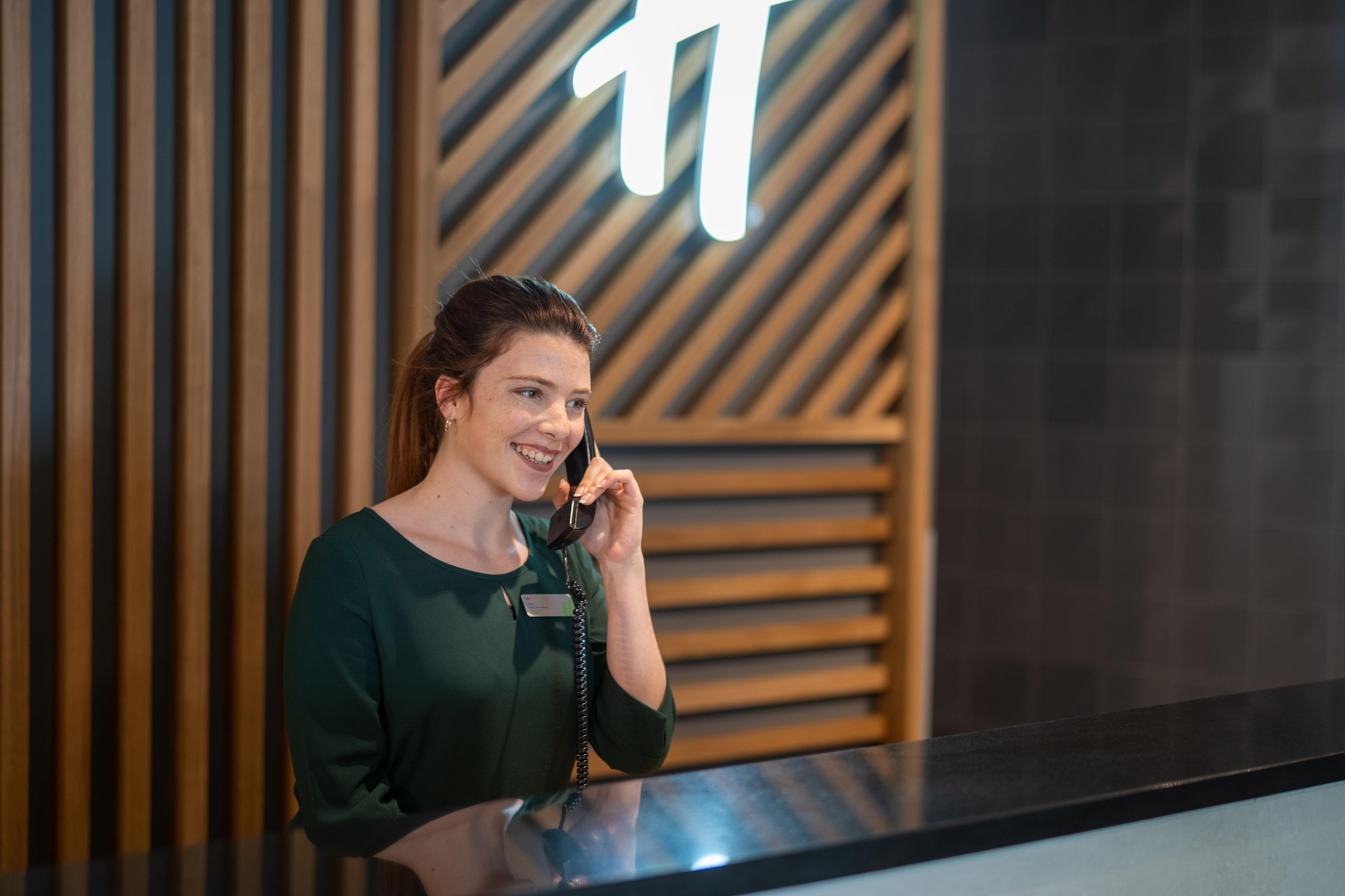 Holiday Inn Bournemouth By Ihg Ngoại thất bức ảnh