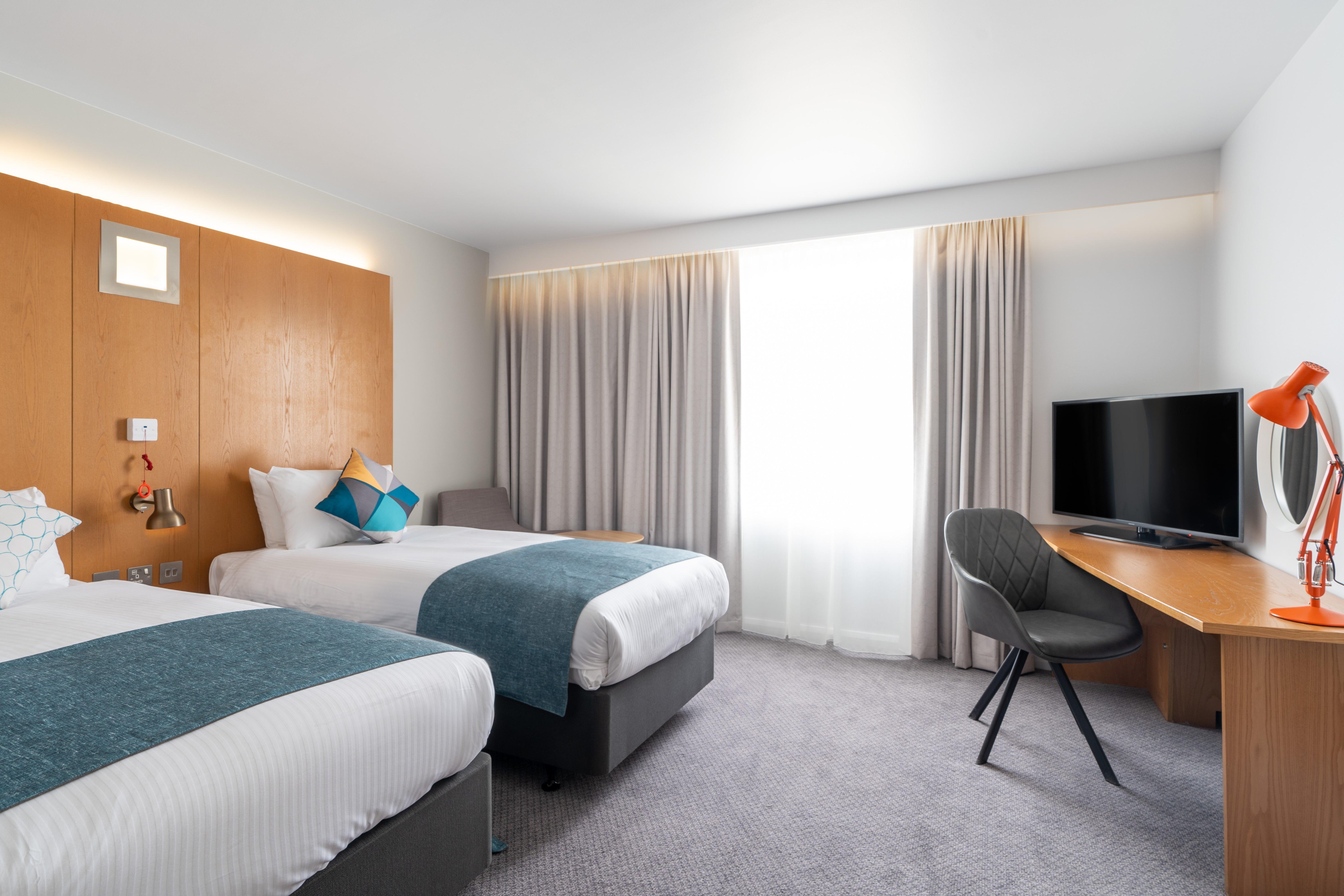 Holiday Inn Bournemouth By Ihg Ngoại thất bức ảnh
