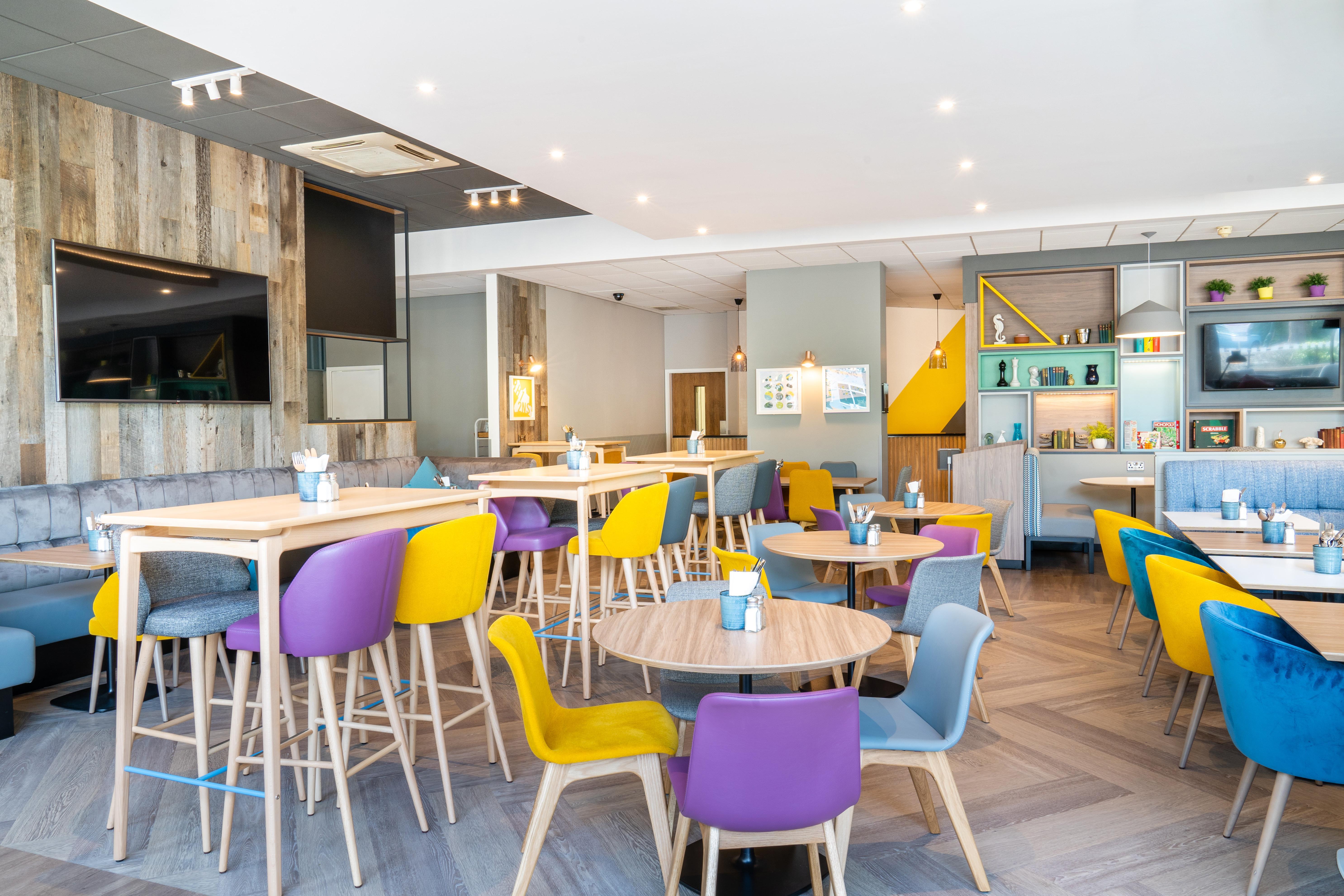 Holiday Inn Bournemouth By Ihg Ngoại thất bức ảnh