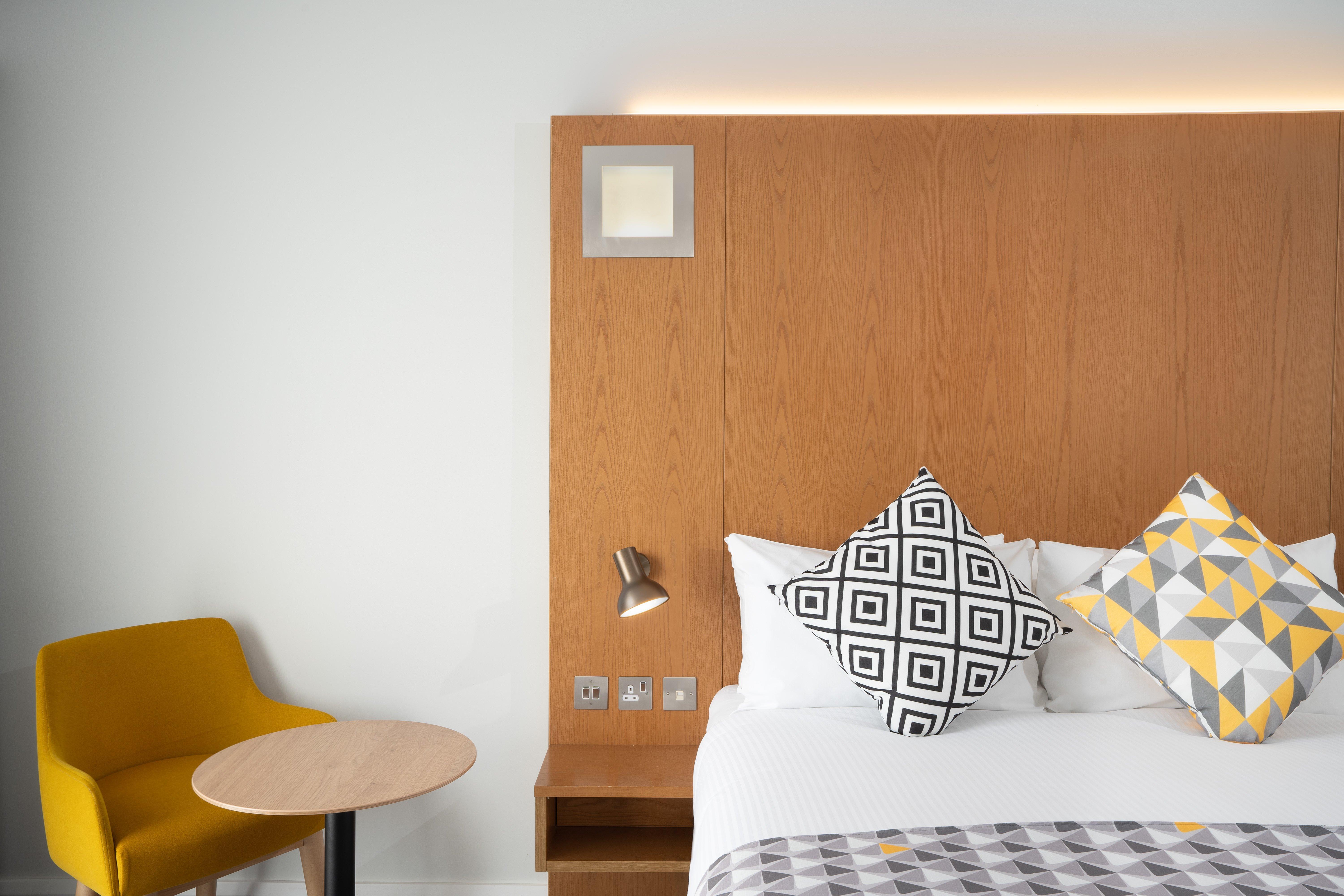 Holiday Inn Bournemouth By Ihg Ngoại thất bức ảnh