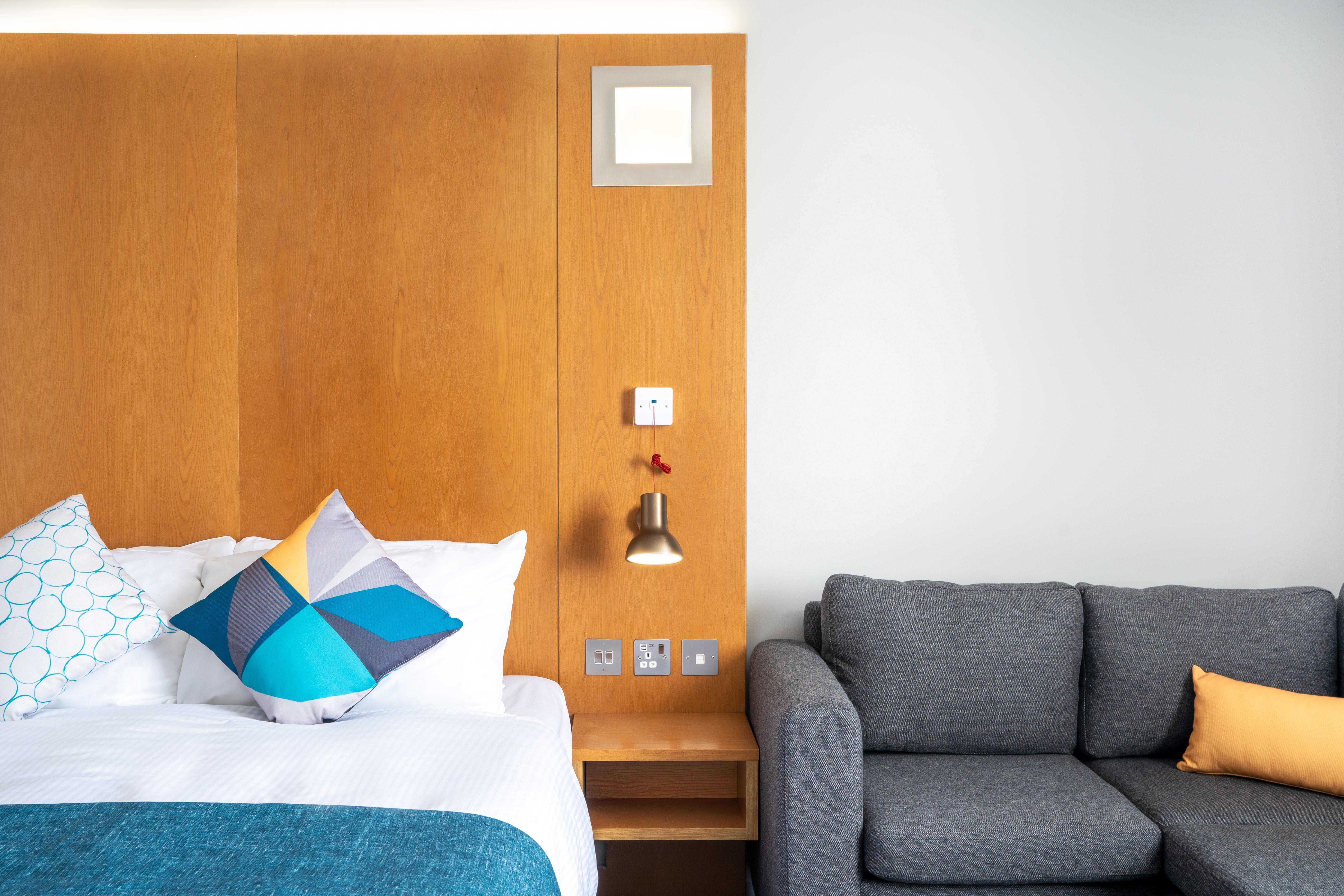 Holiday Inn Bournemouth By Ihg Ngoại thất bức ảnh