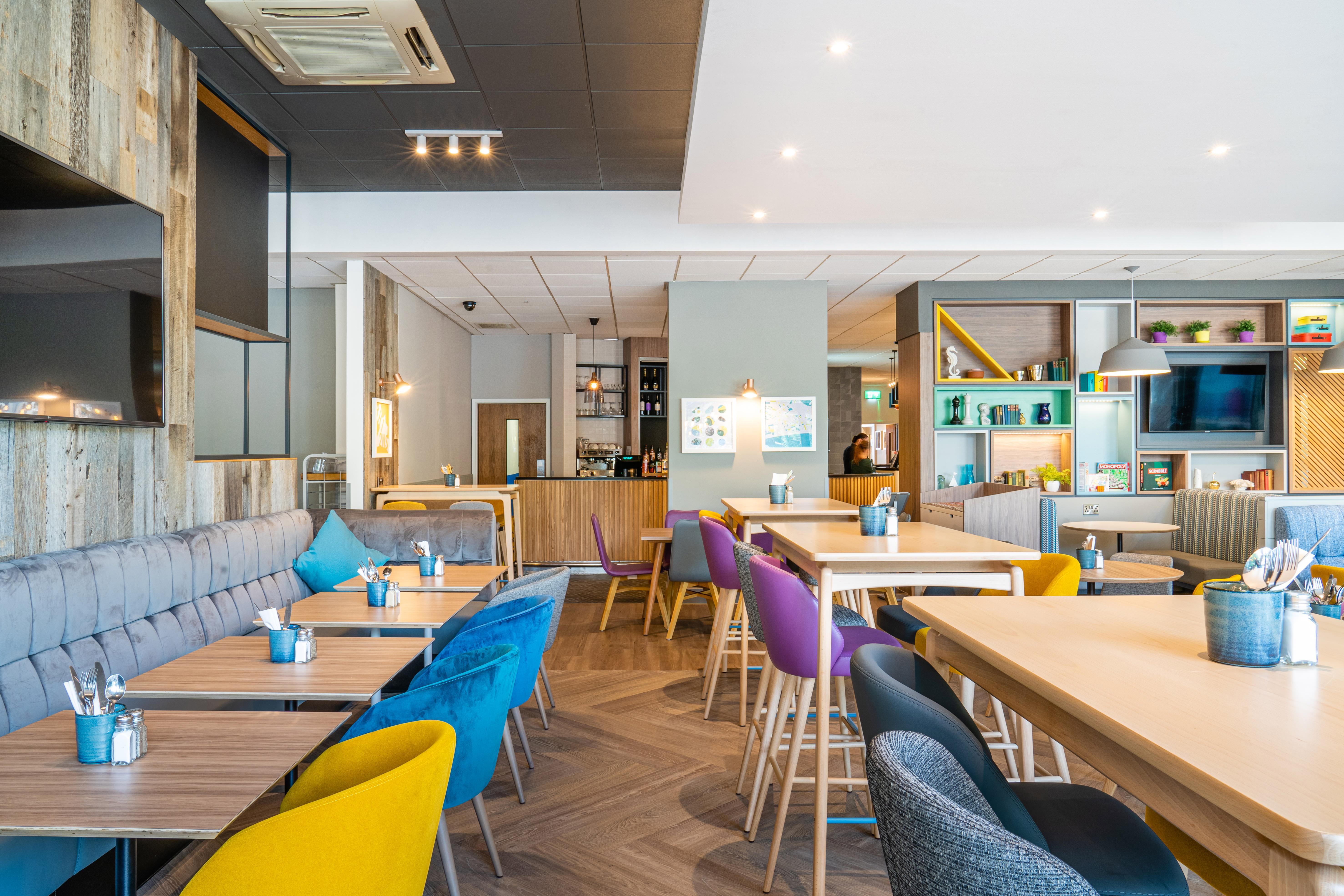 Holiday Inn Bournemouth By Ihg Ngoại thất bức ảnh