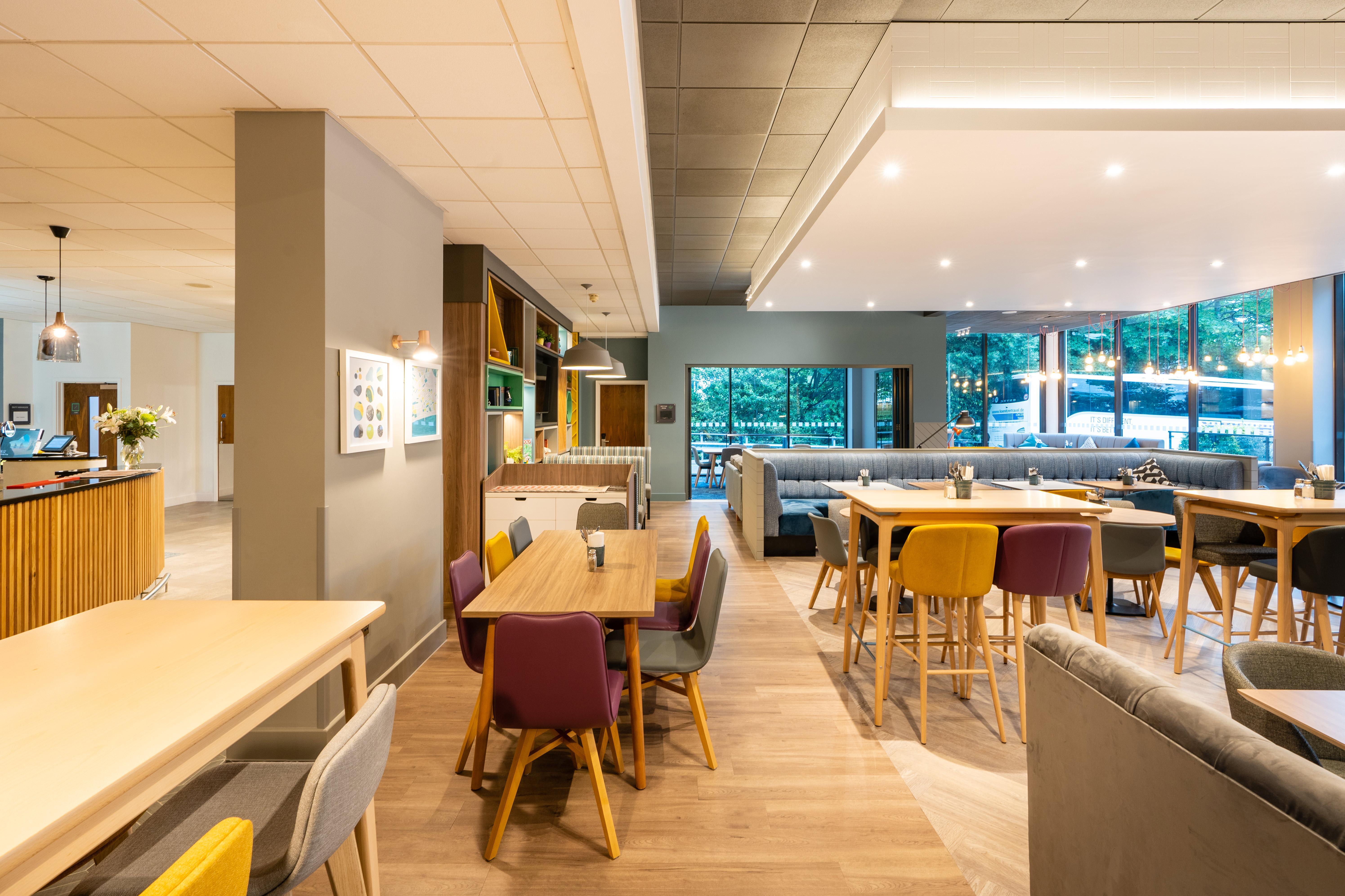 Holiday Inn Bournemouth By Ihg Ngoại thất bức ảnh