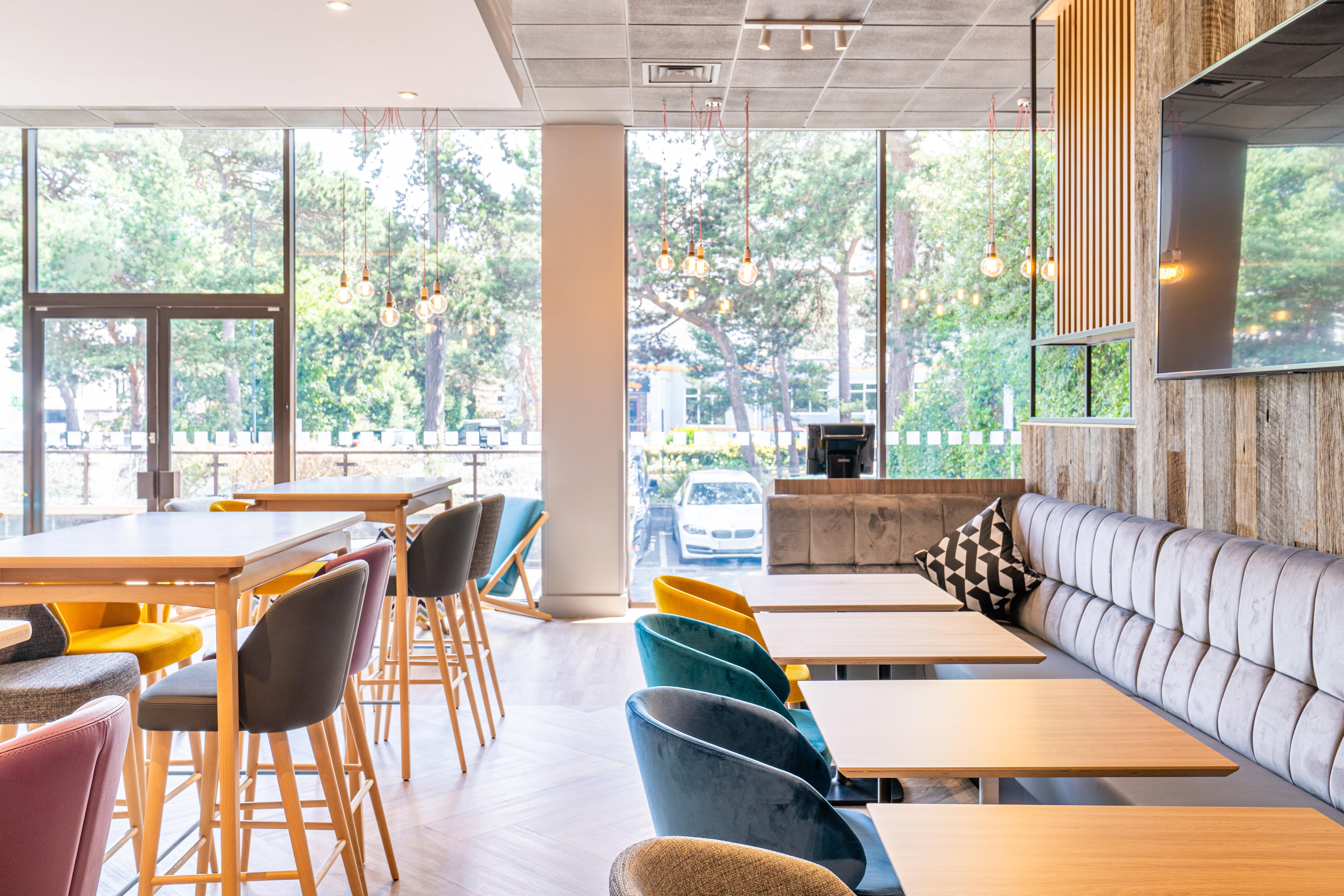 Holiday Inn Bournemouth By Ihg Ngoại thất bức ảnh