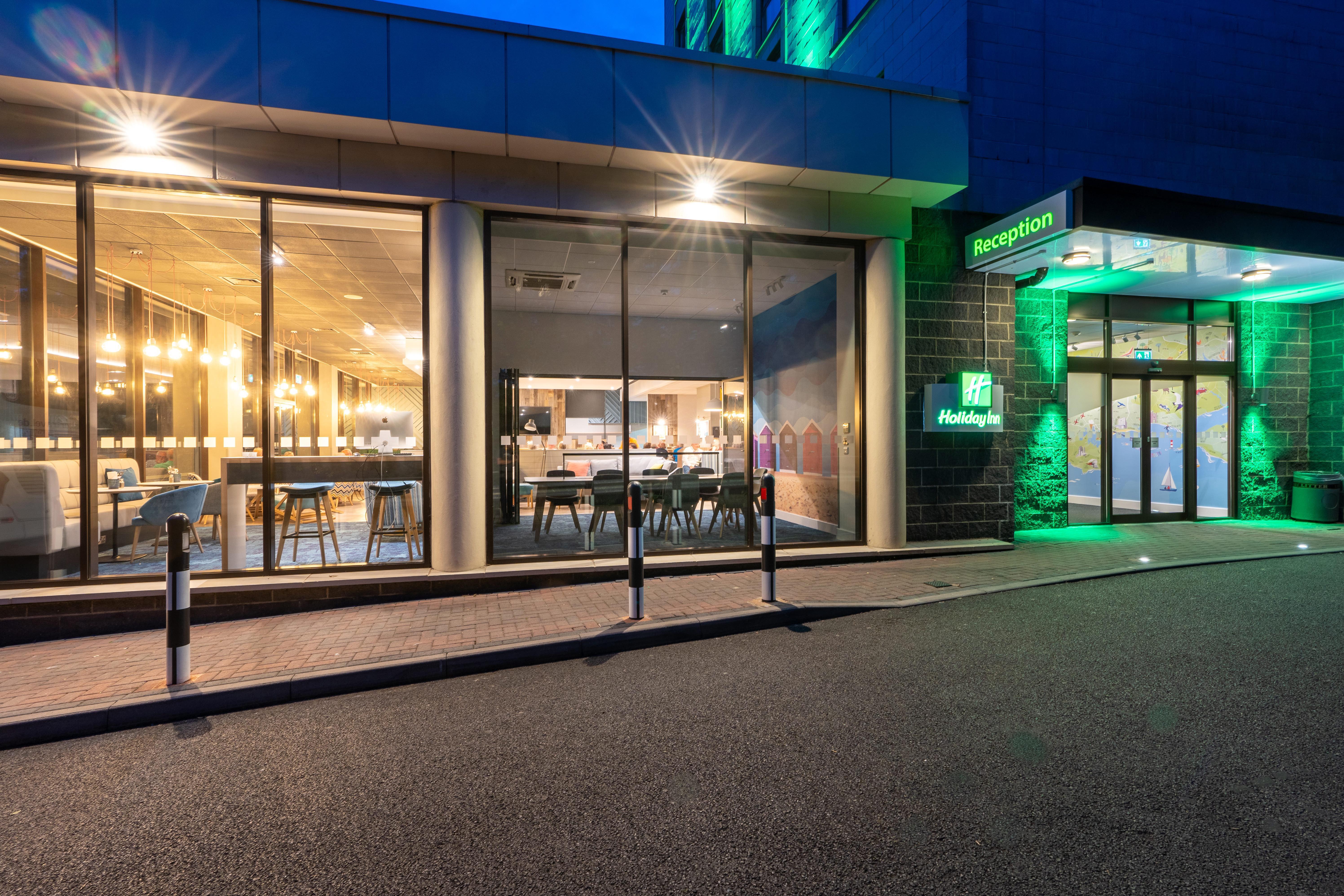 Holiday Inn Bournemouth By Ihg Ngoại thất bức ảnh