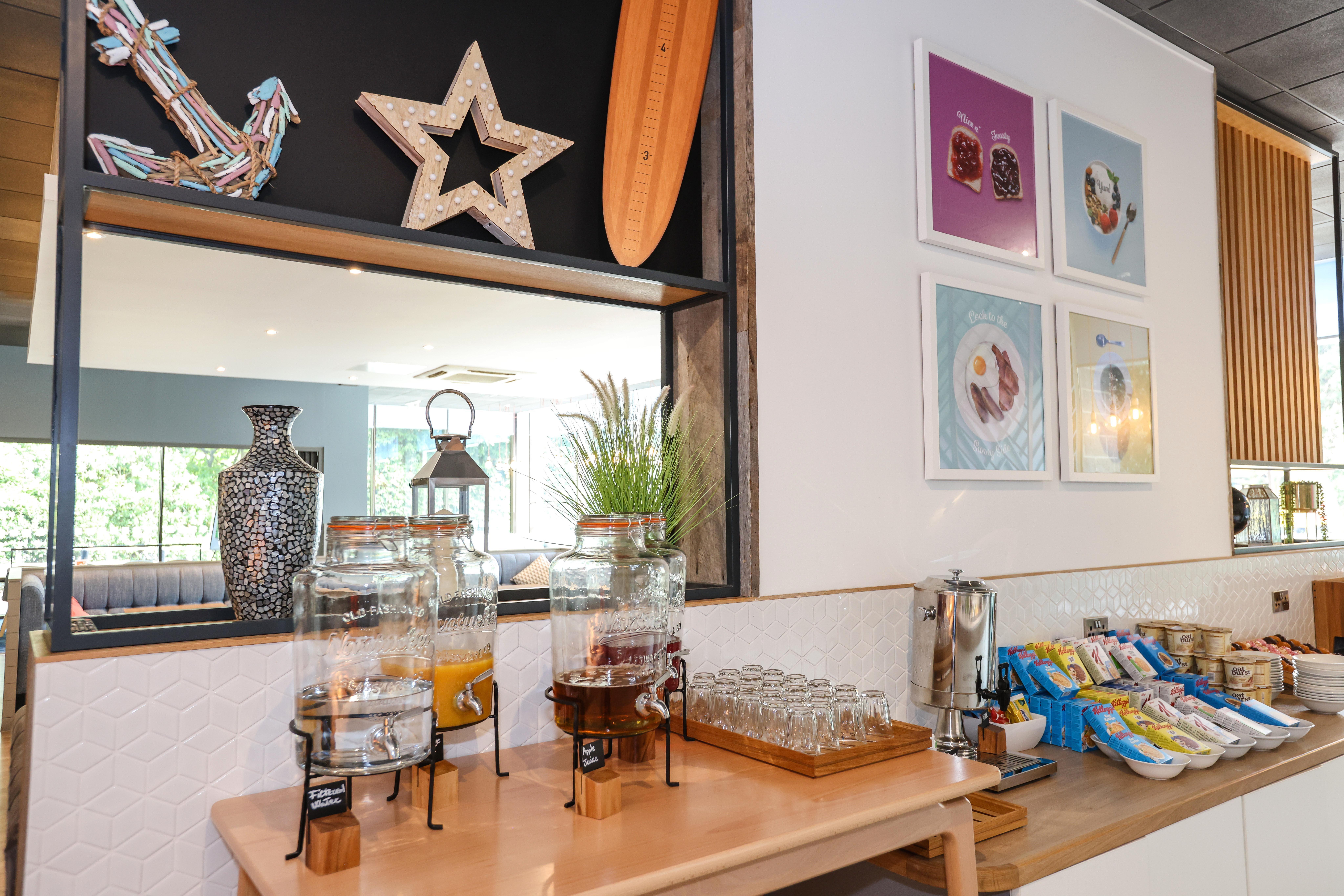 Holiday Inn Bournemouth By Ihg Ngoại thất bức ảnh